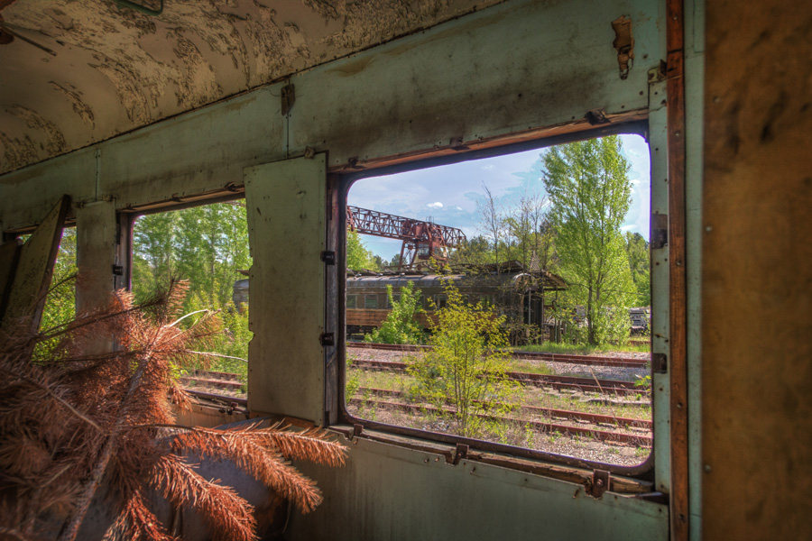 Yaniv - Chornobyl's railroad graveyard.