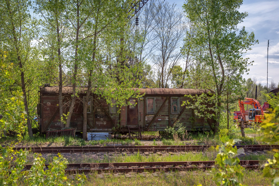 Yaniv - Chornobyl's railroad graveyard.