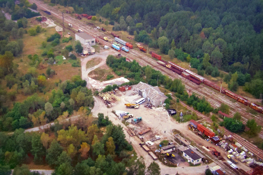 Yaniv - Chornobyl's railroad graveyard.