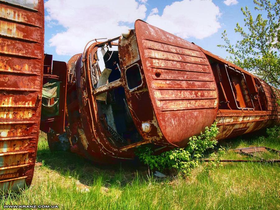 Yaniv - Chornobyl's railroad graveyard.