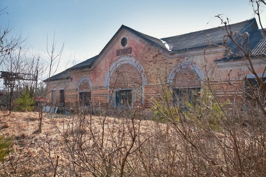 Yaniv - Chornobyl's railroad graveyard.